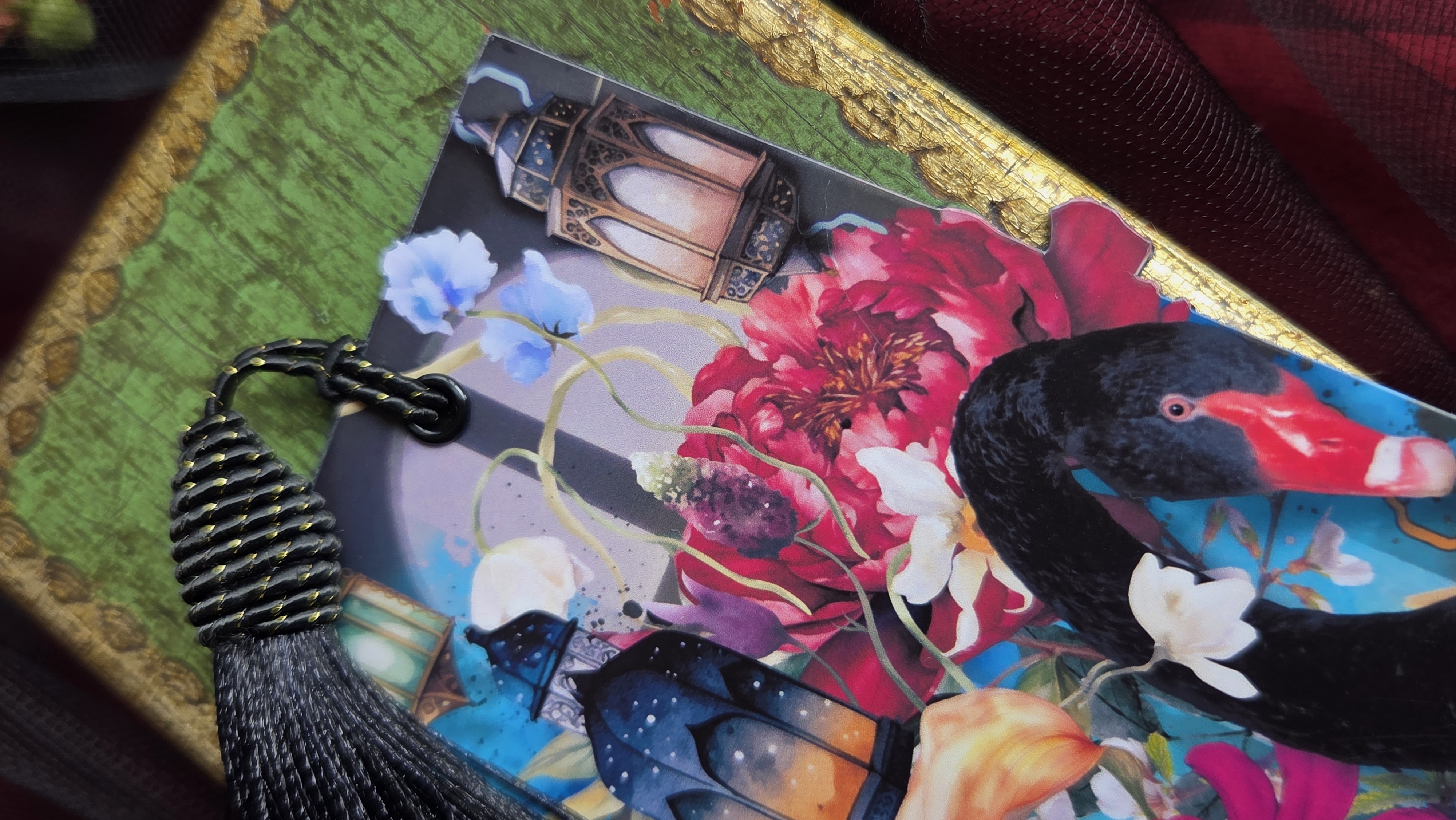Black Swan bookmark view 2